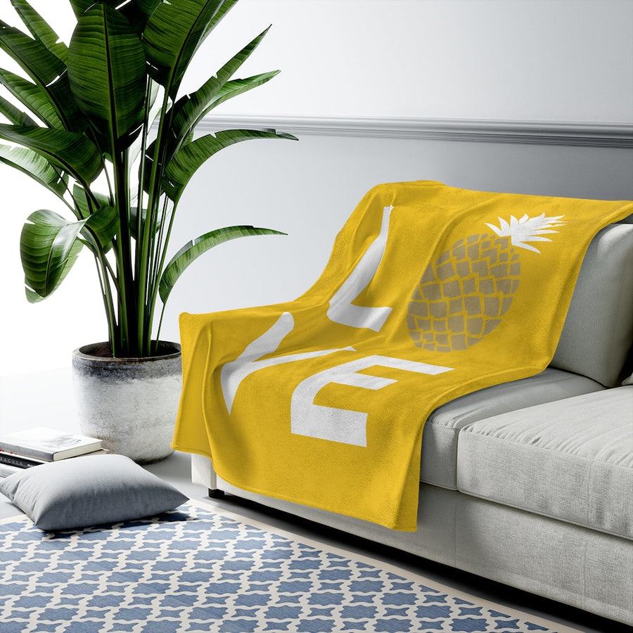 Pineapple Love Plush Blanket (Sunshine Yellow) - Happy Pineapple Co.