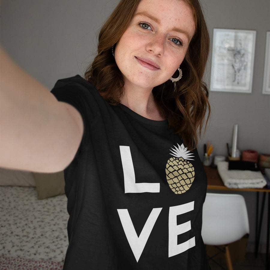 Pineapple Love Women's Tee - Happy Pineapple Co.