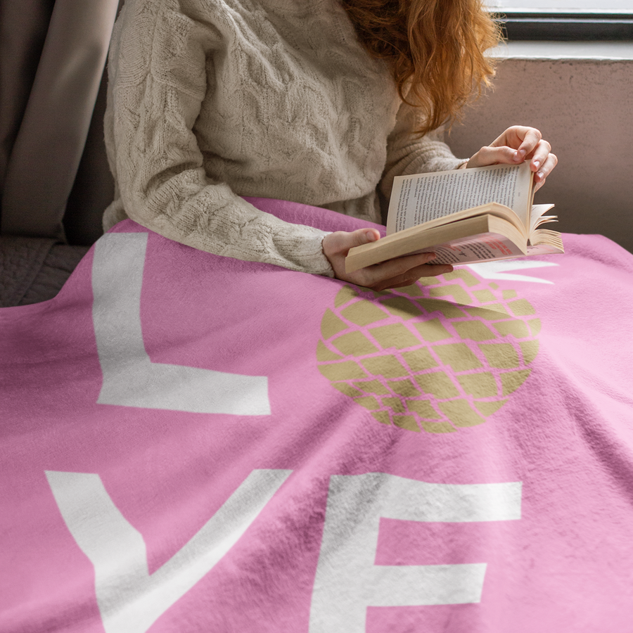 Pineapple Love Plush Blanket (Bubblegum Pink) - Happy Pineapple Co.