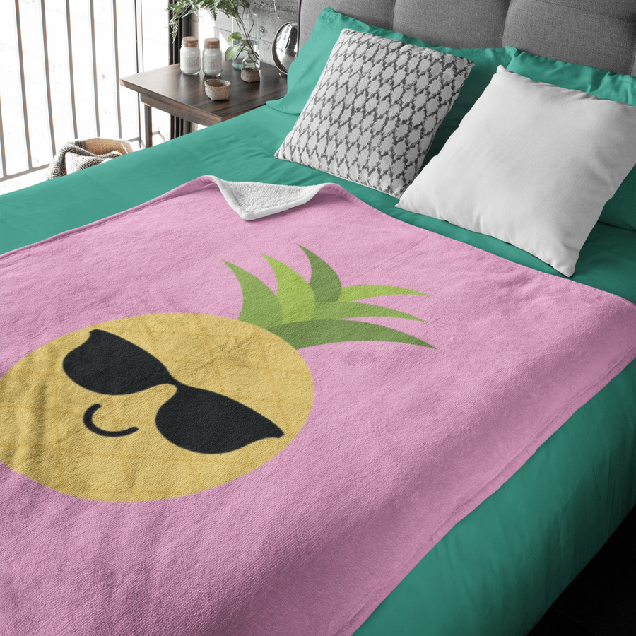 Happy Pineapple Plush Blanket (Bubblegum Pink) - Happy Pineapple Co.